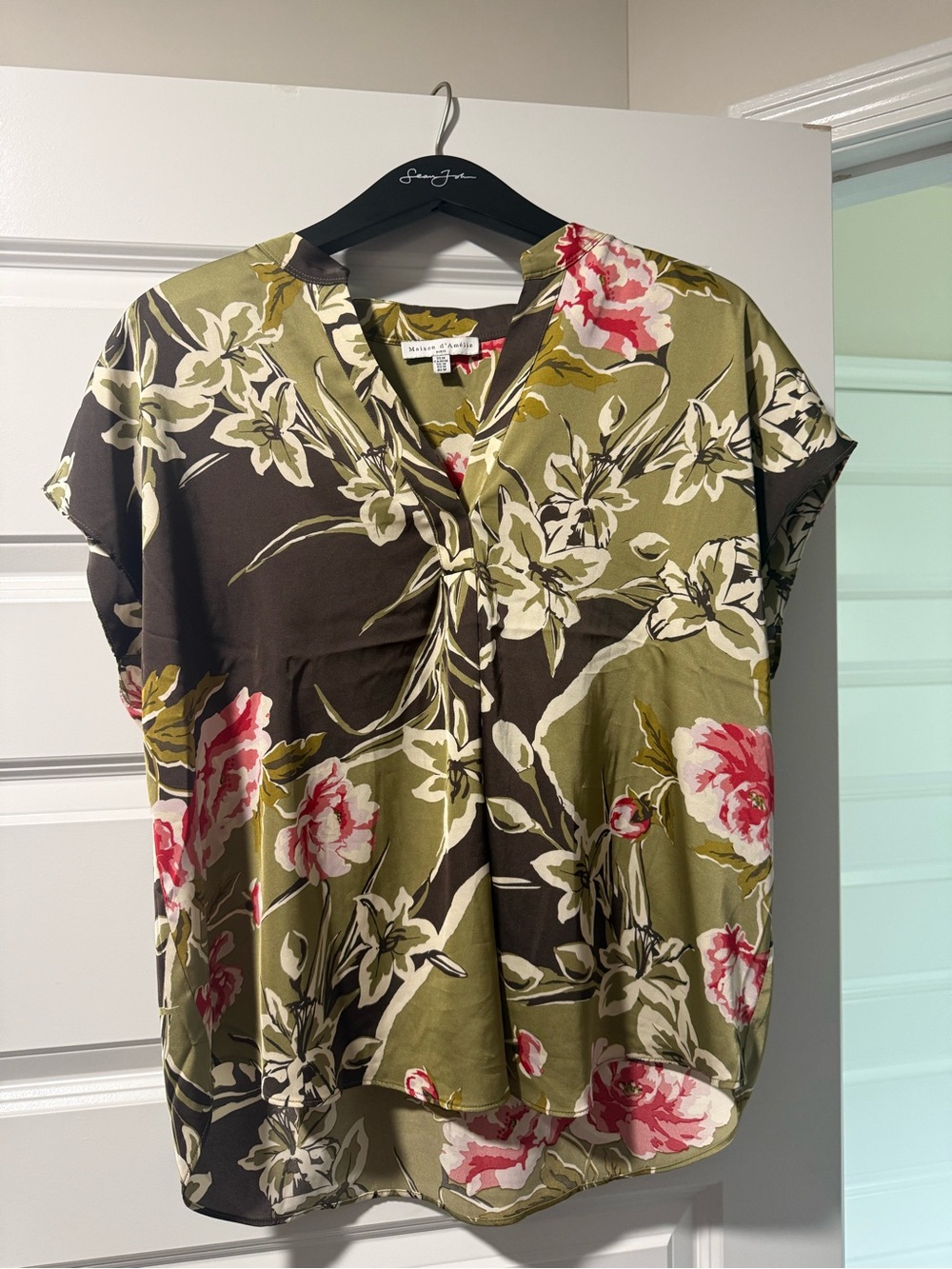 Floral V-Neck Short Sleeve Top in Olive and Pink